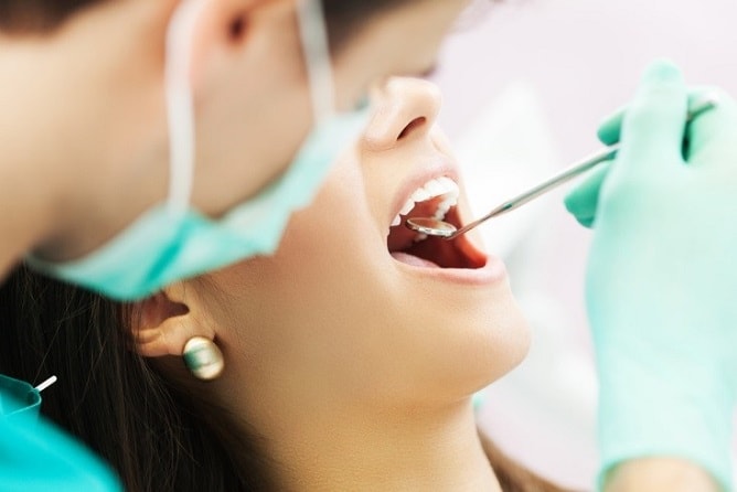 What is a comprehensive dental exam-min